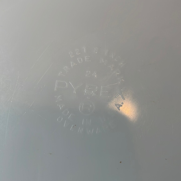 Vintage 1950s Pyrex Lime Green #221 8” Cake/Pie Pan - Picture 5 of 5